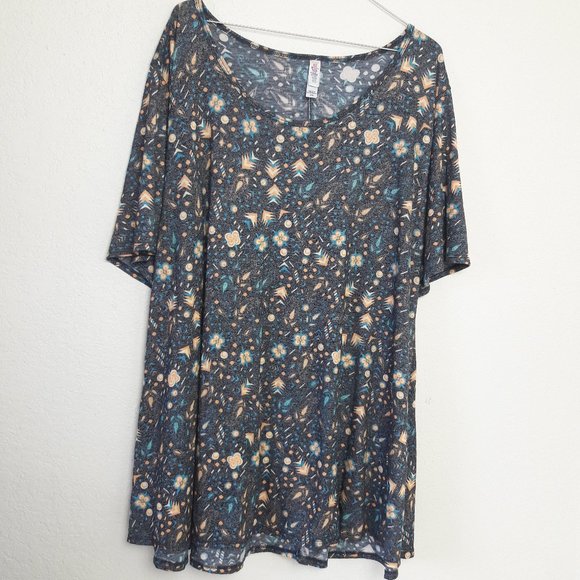 LuLaRoe Tops - Lularoe 3XL classic shirt top Boho Arrows comfy
